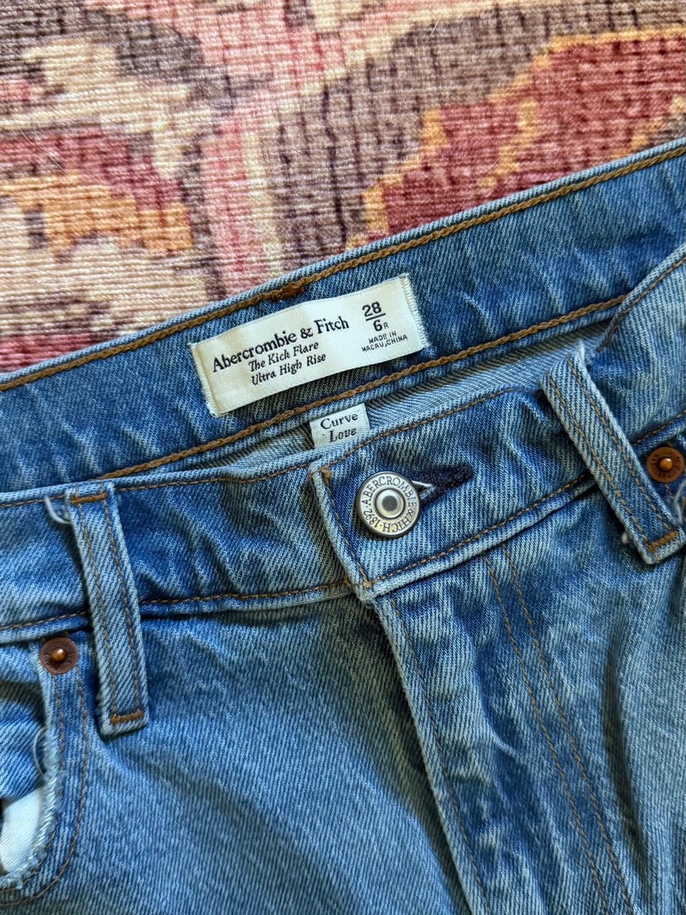 Abercrombie & Fitch 28/6 ultra high rise kick flare